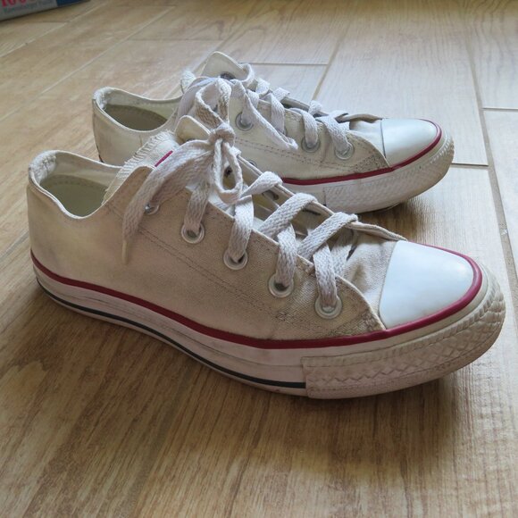 Converse Shoes - Converse Chuck Taylor All Star White Low Top Sneakers Women's 6 Men's 4